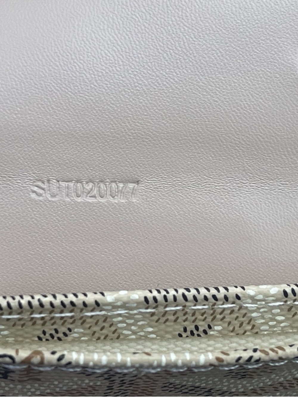 Goyard Cream and Beige St. Louis Tote with Matching Pouch - Picture 2 of 3